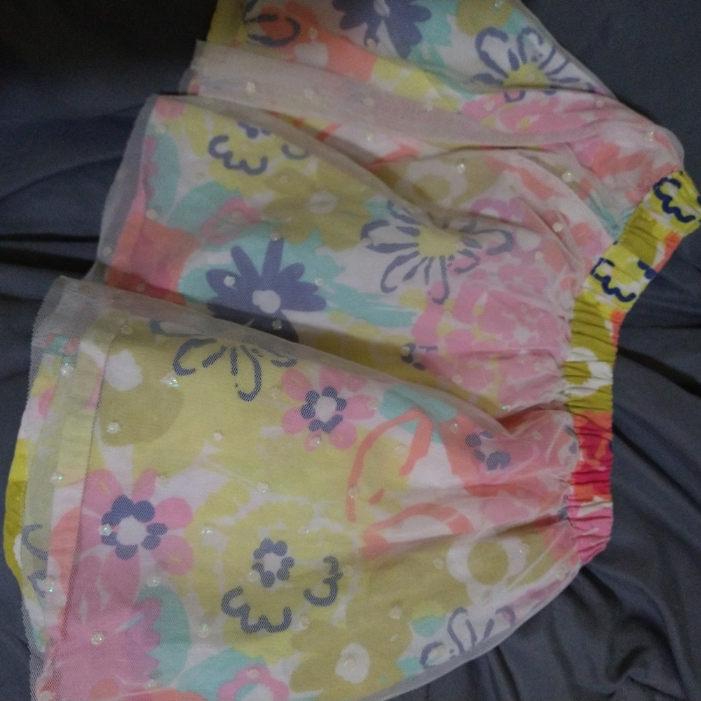 Lil Girls Flowered Skirt Sz. 3T EUC